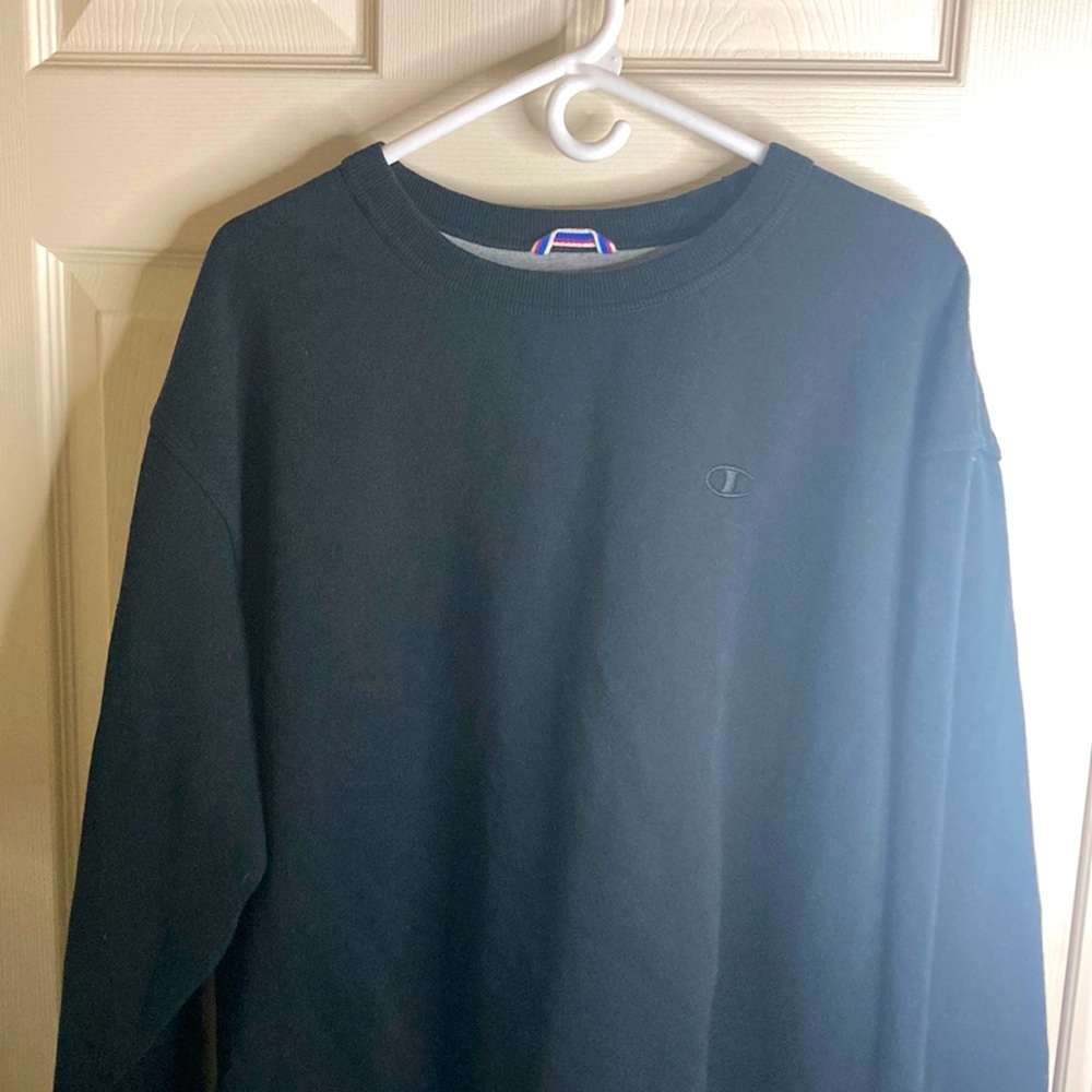 Champion crewneck Authentic Athletic-wear black sweater